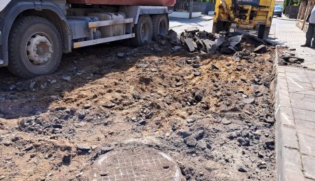 Ruszył remont ul. Obrońców Mławy - koniec z kałużami dzięki nowoczesnej nawierzchni retencyjnej